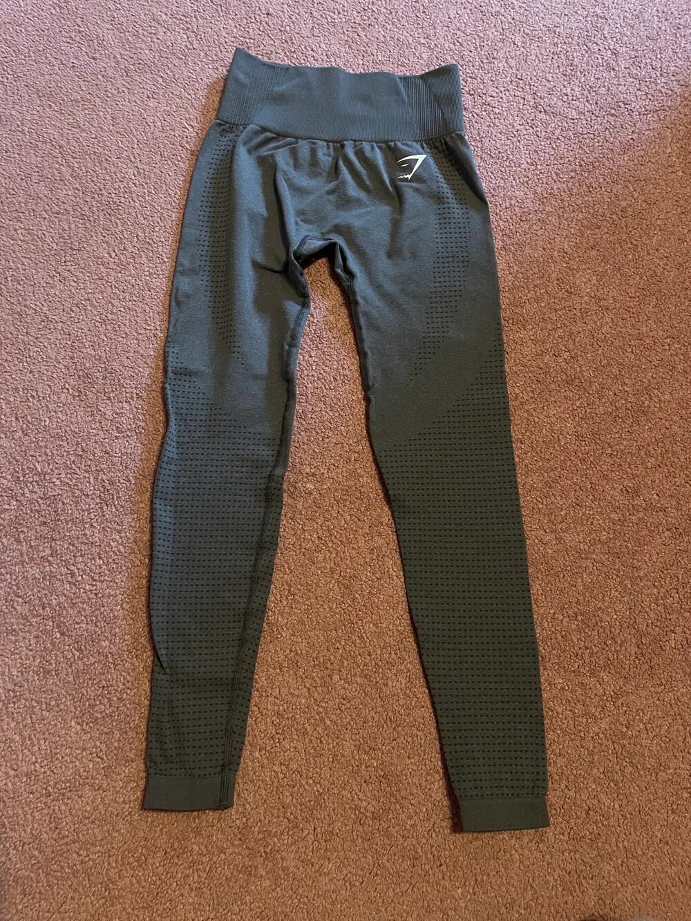 Gymshark Light Grey Leggings 2XS | Booty Enhancing & Waist Snatching